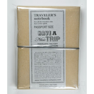 Traveler's Notebook Starter Kit Passport Size [07100-306] - Narita Airport Edition (Black)