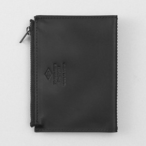Traveler's Notebook Passport Size Leather Zipper Case (07100-627) - Black