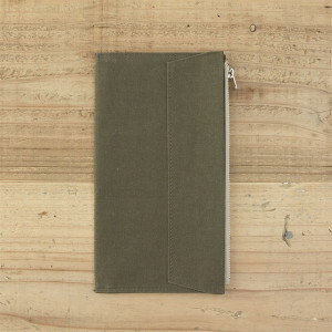 Traveler's Notebook Paper Cloth Zipper Case Regular Size [07100-465] - Olive
